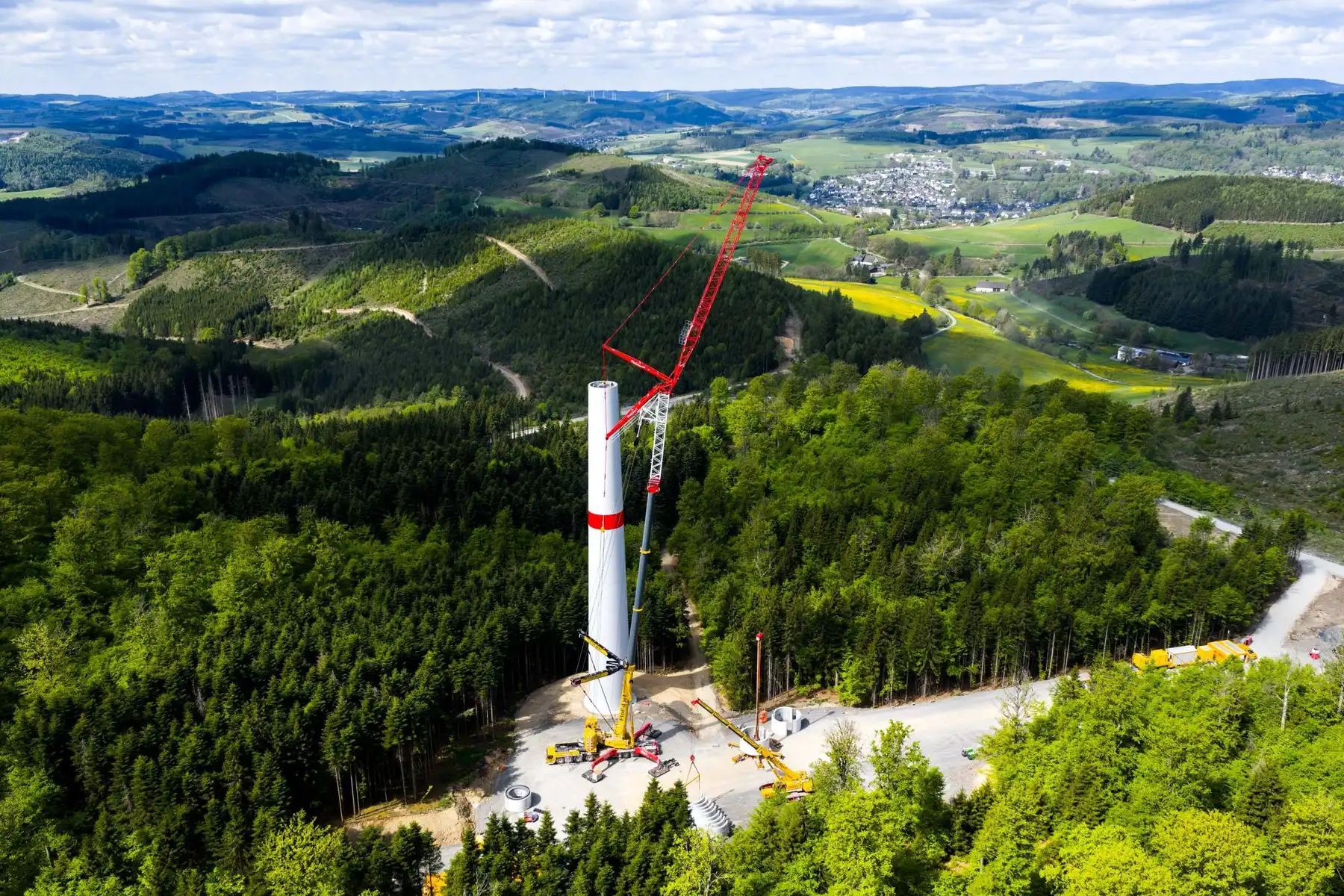 BU: Turmerrichtung im Windpark Ohrenbach